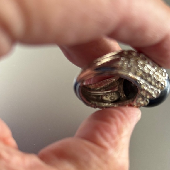 Kenneth Jay Lane Black and Silver Statement Ring - Picture 5 of 8